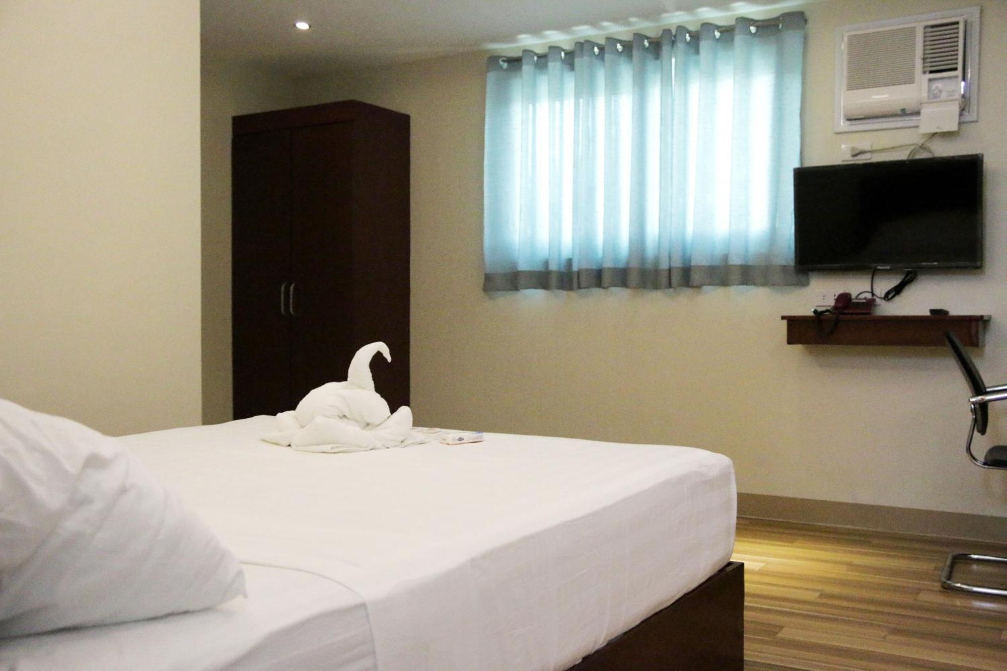 Happytelle Hotel Dipolog Ngoại thất bức ảnh